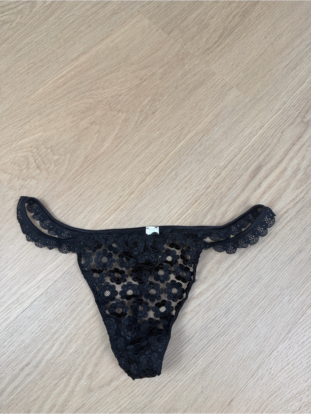 Intimissimi Floral Lace Thong Panty